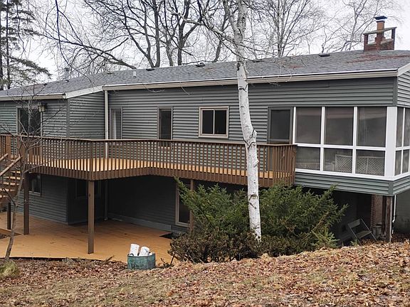 3rd image of 713 Hillside Ter