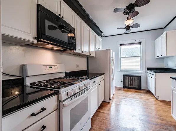 180 High St APT 36, Portland, ME 04101