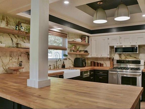 4th image of 5518 Three Oaks Cir
