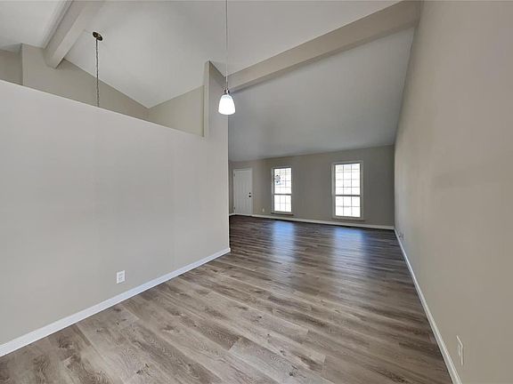 2nd image of 1360 Saint Anthony Ln