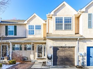 6 Timbercrest Dr, Sewell, NJ 08080