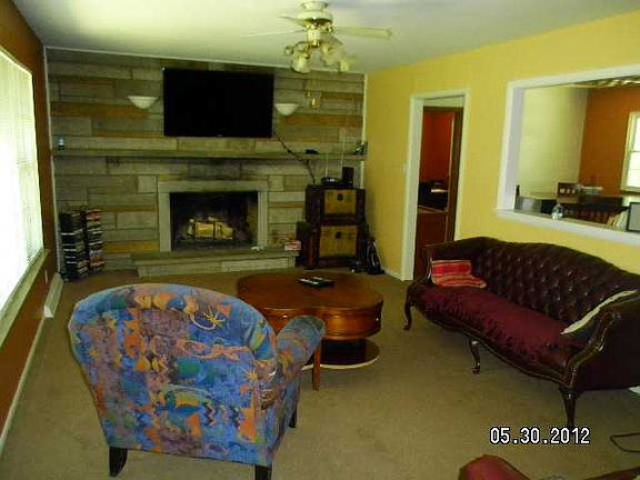 2nd image of 2651 Redfern Dr