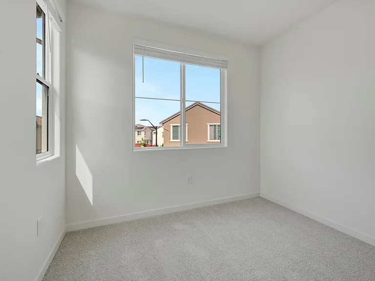 14545 Southpointe Dr #81 — Photo 40