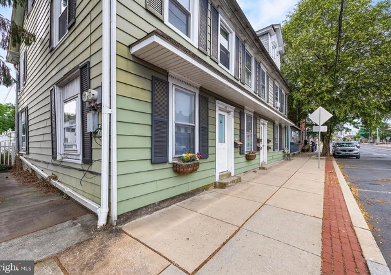 128 E Main St — Photo 1