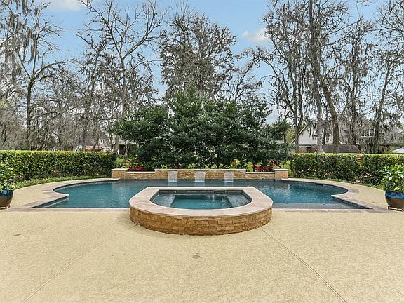 2nd image of 5110 Oxbow Cir E