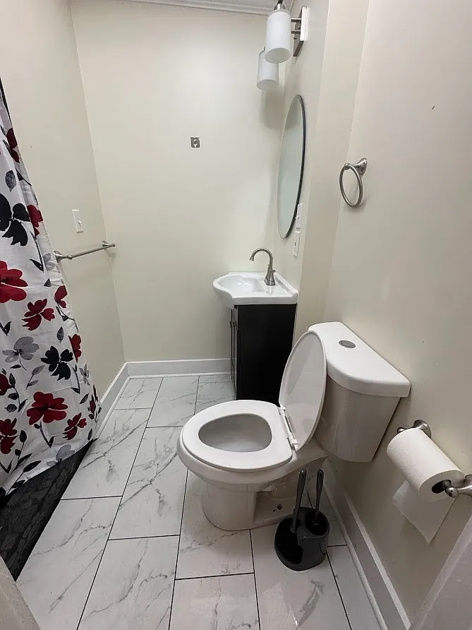 4 bed, 2725 sqft, $750 — Photo 3