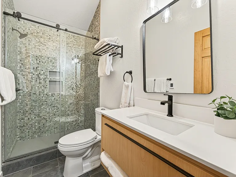 14541 Hansel Ave — Photo 22
