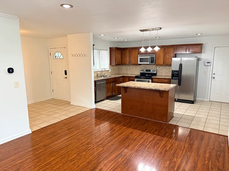 903 SW Lea Dr — Photo 8