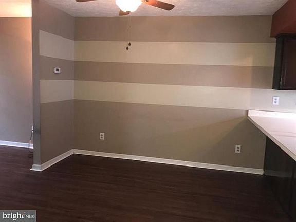 5th image of 518 Park Manor Cir Unit 42