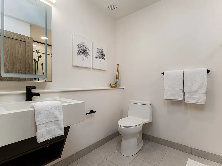 Liberty Tower Residences — Photo 54