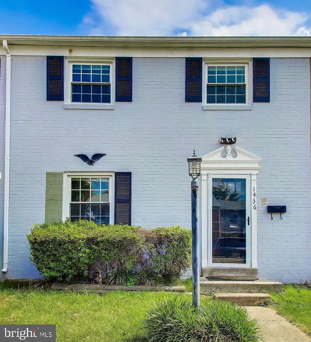 4 bed, 3.0 bath, 1969 sqft, $2,850 — Photo 1