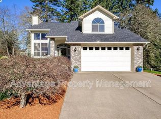 494 Nandina St, Sweet Home, OR 97386