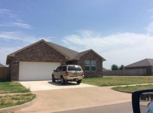 1404 Ginger Ave, Moore, OK 73160