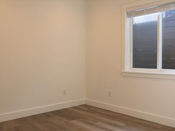 2nd image of 938 Ingerson Ave
