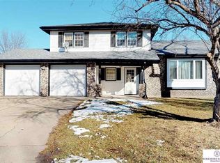 208 Sunset St, Valley, NE 68064