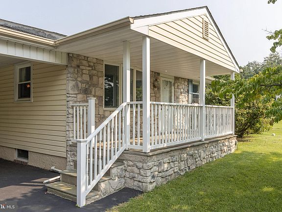 4th image of 6219 E Hemlock Dr