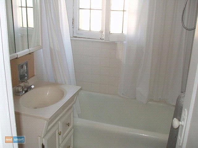 2nd image of 1130 Church St #G