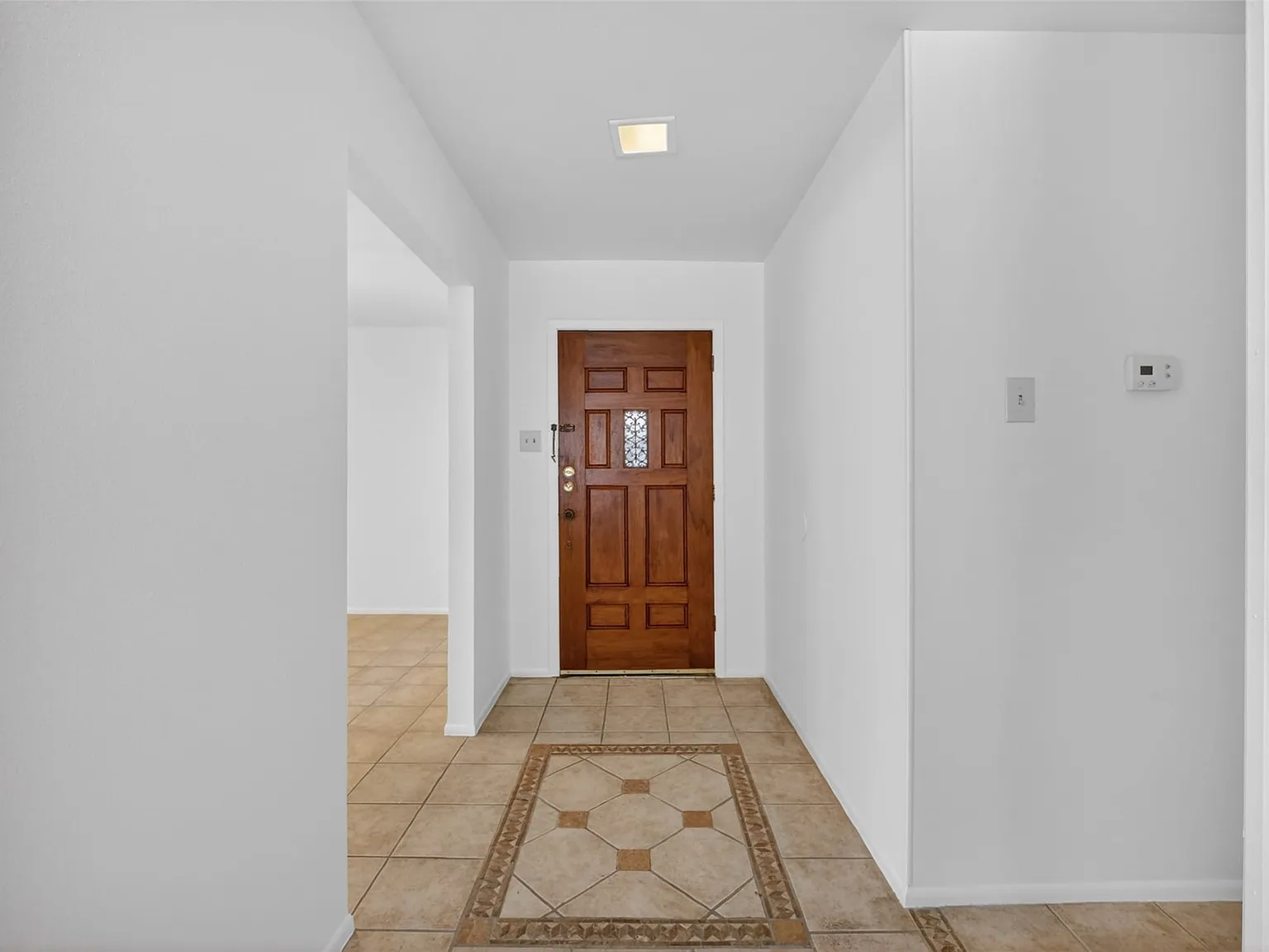3 bed, 2.0 bath, 1778 sqft, $2,350 — Photo 3