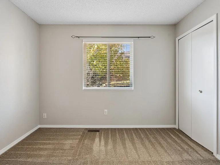 7430 Julynn Rd — Photo 23