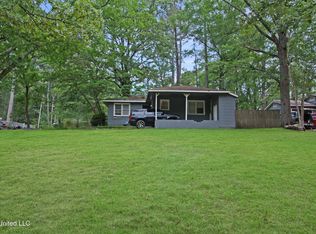 1249 Marydale Dr, Jackson, MS 39212