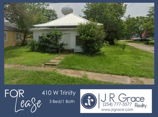 410 W Trinity St, Groesbeck, TX 76642