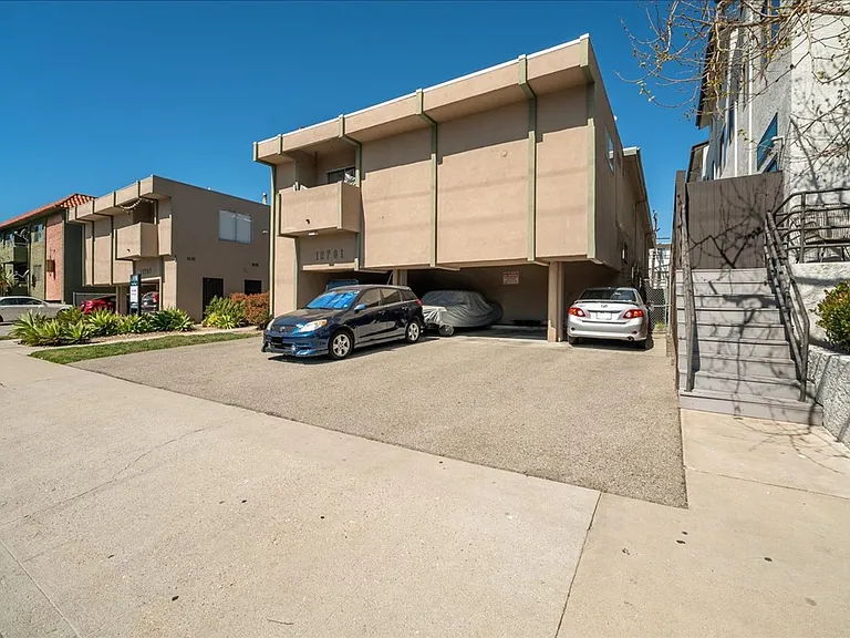 12761 Pacific Ave #4 — Photo 16