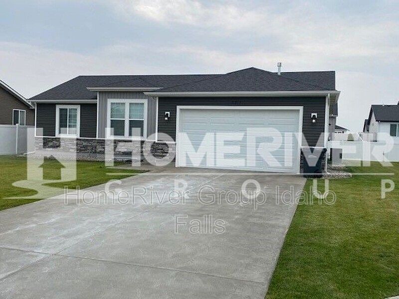 1st image of 3217 Felicity Dr