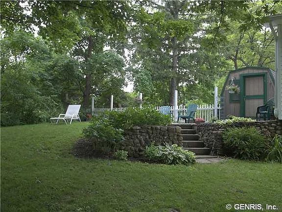 3rd image of 14 Oakmount Ave