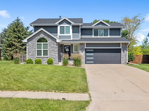 2124 NW 145th St, Clive, IA 50325