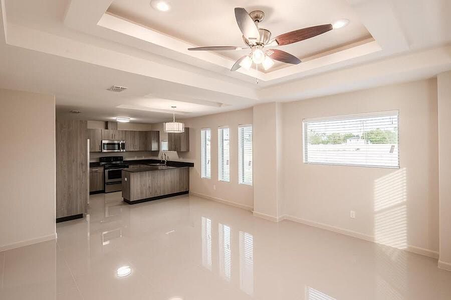 1st image of 5708 Nightingale Ave #3