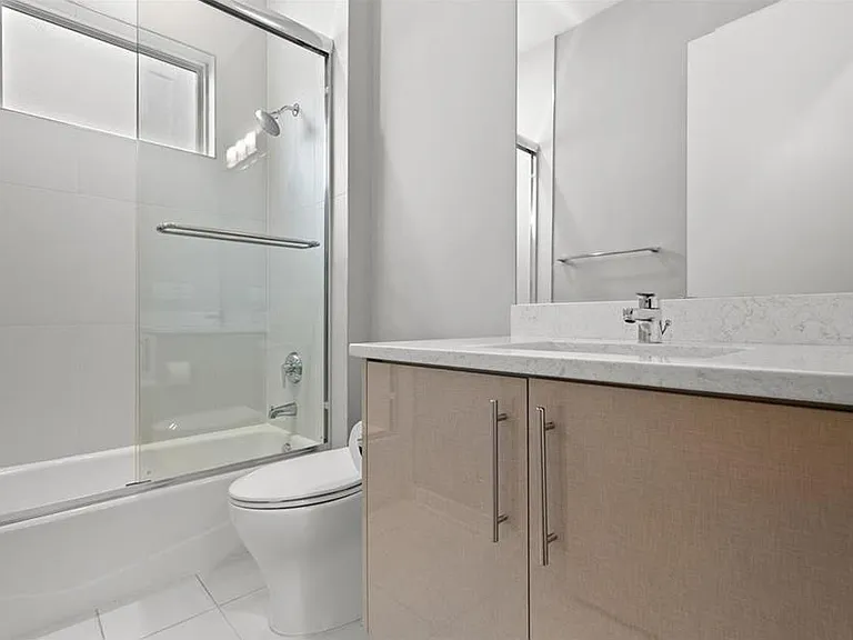 6717 S Dauphin Ave — Photo 25