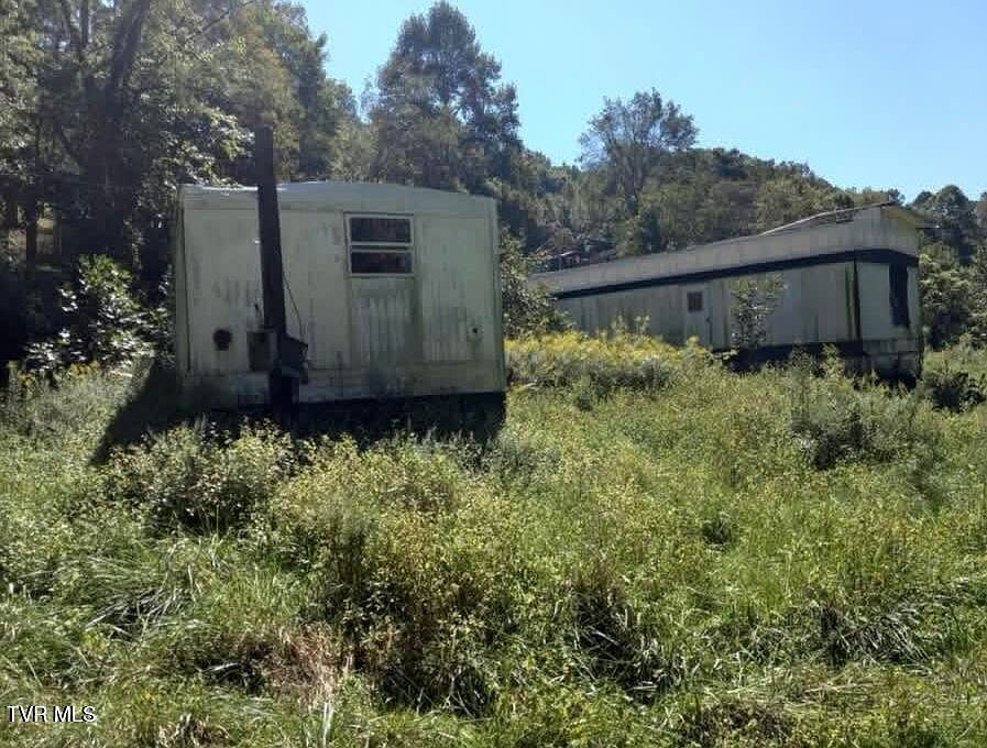 2nd image of 1121 Miner Rd