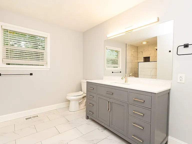 405 Dempsey Ln — Photo 11