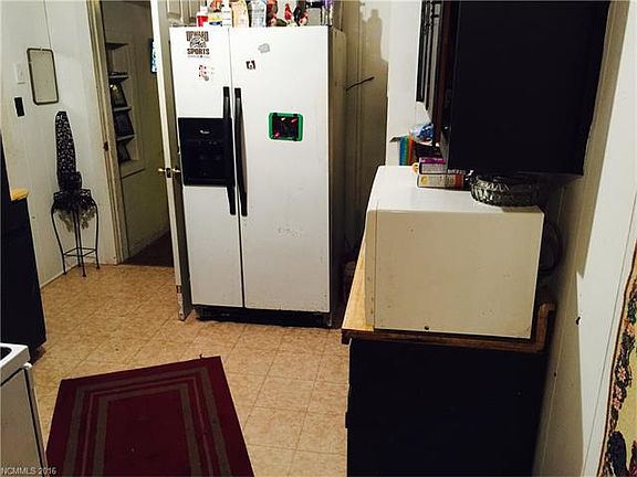 4th image of 296 Starling Way