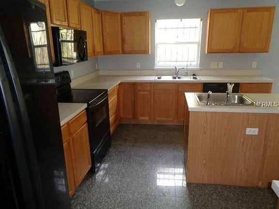 3rd image of 16944 Corner Bay Ct