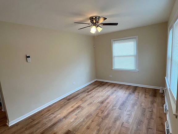 2nd image of 14223 S Dearborn St
