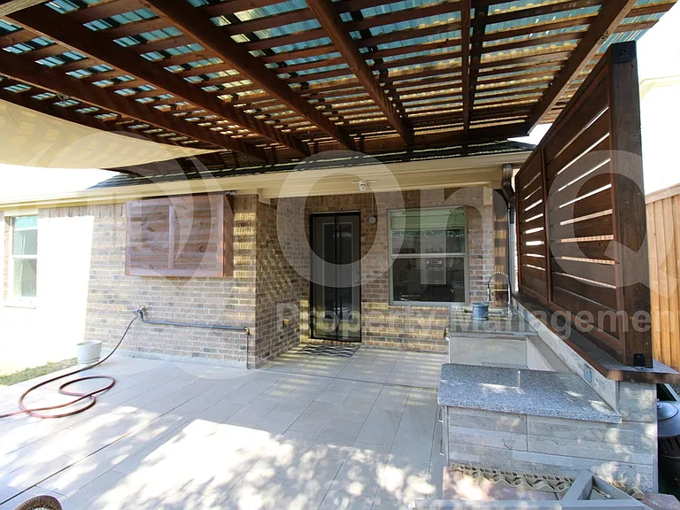 2801 Coyote Trl — Photo 21
