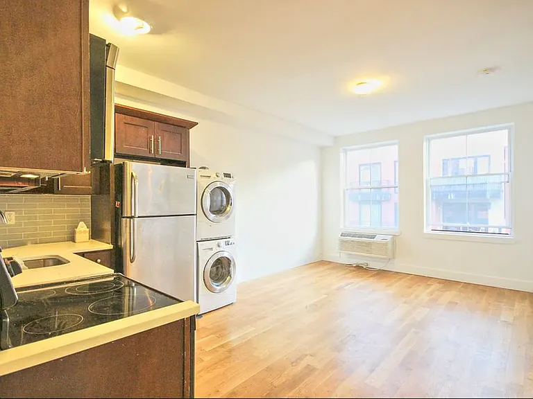 33 Meserole St #3 — Photo 7