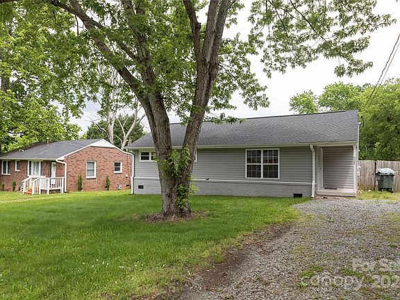 4th image of 922 Summer Dr