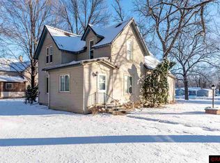 112 S Logan St, Lake Crystal, MN 56055