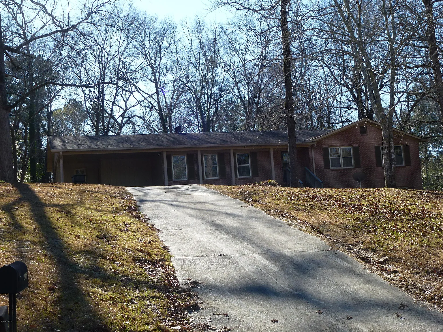 2988 Rolling Rd photo 1