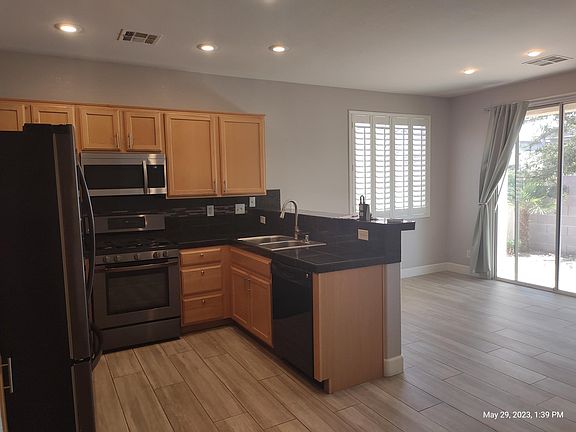 3rd image of 6265 Majestic Hills Ave