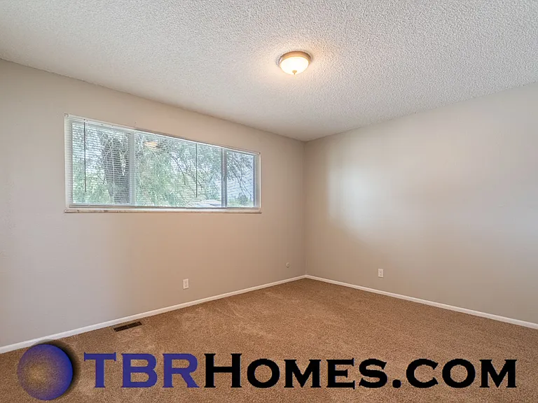 14435 Olmsted Dr — Photo 7