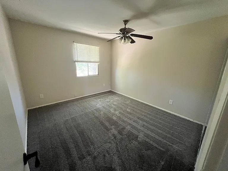 1508 E Coronado Dr — Photo 12