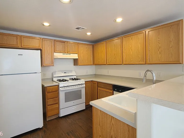 9580 W Reno Ave #180 — Photo 5