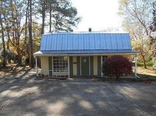 414 Wood St, Water Valley, MS 38965