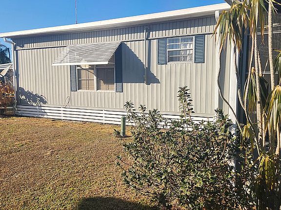 3rd image of 75 Valencia Rd