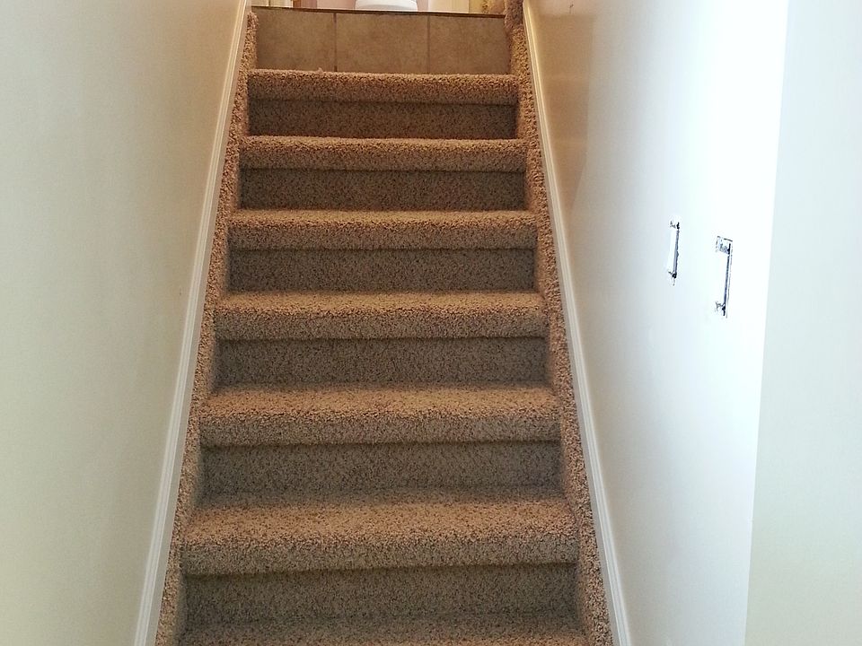 2nd image of 31754 Iroquois Dr