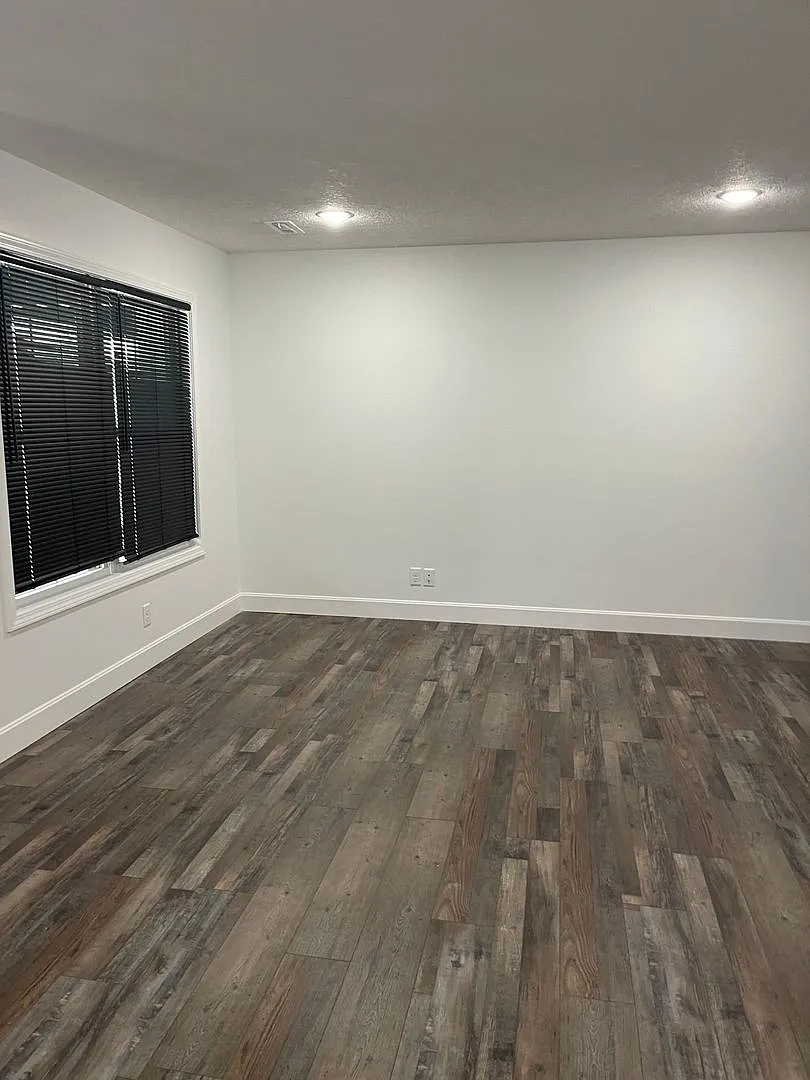 3 Bedroom 2.5 Bathroom Townhouse For Rent — Photo 2