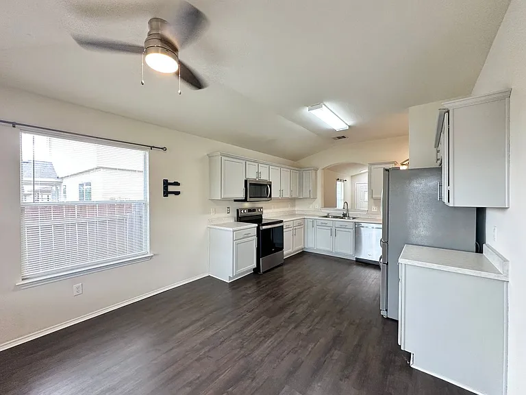 4510 Causeway Ct — Photo 8